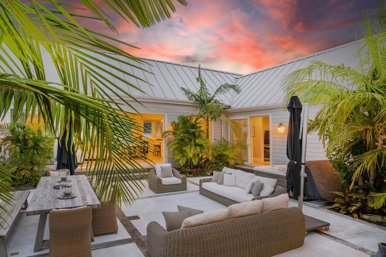 Photo of property in 14 Bay View Terrace, Tairua, 3508