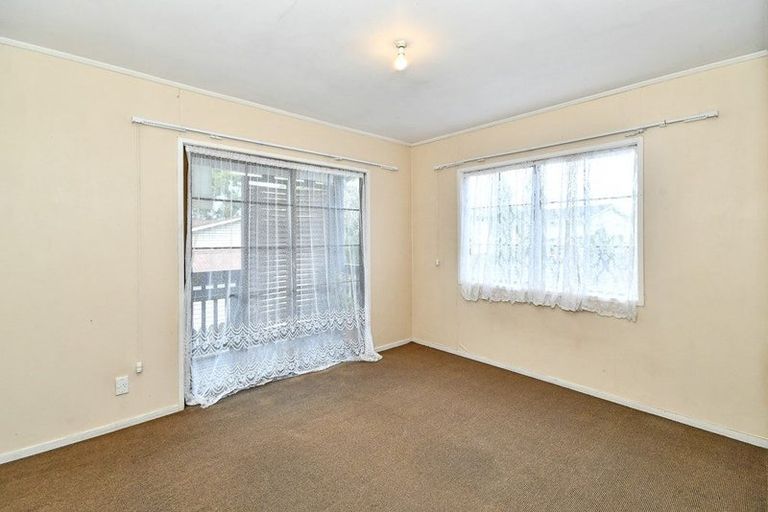 Photo of property in 34 Mcquarrie Avenue, Wattle Downs, Auckland, 2103