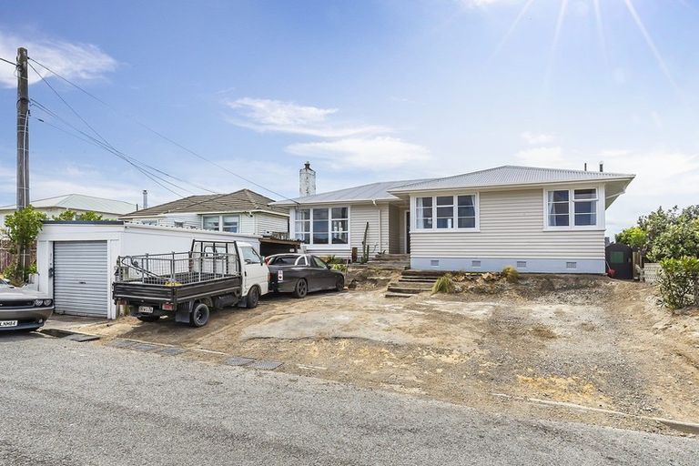 Photo of property in 139 Buckley Road, Southgate, Wellington, 6023