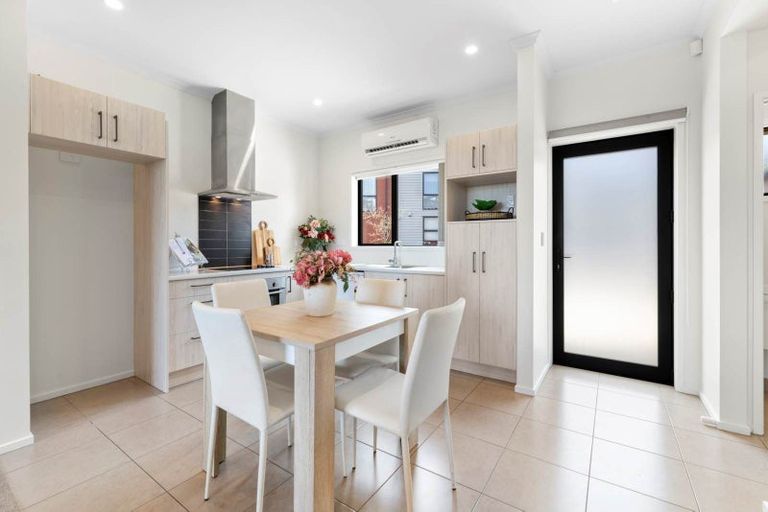 Photo of property in 12 Fermi Lane, Papakura, 2110