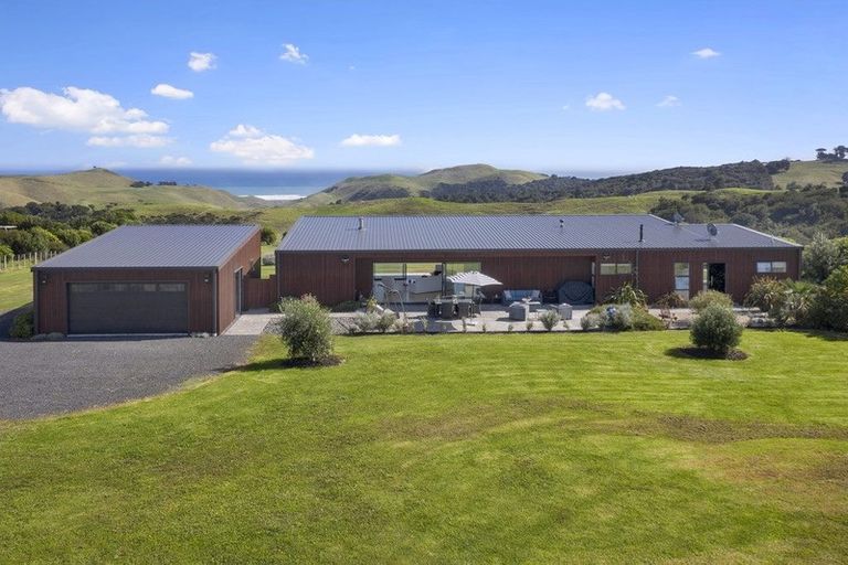 Photo of property in 812 Ruapuke Road, Raglan, 3296