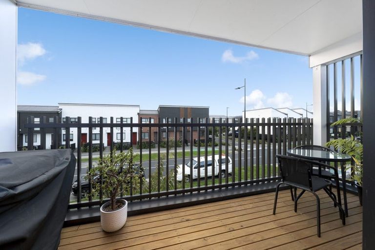 Photo of property in 51 Kauri Amber Road, Westgate, Auckland, 0614