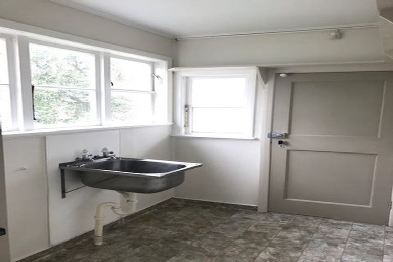 Photo of property in 3 Cressy Street, Waterloo, Lower Hutt, 5011