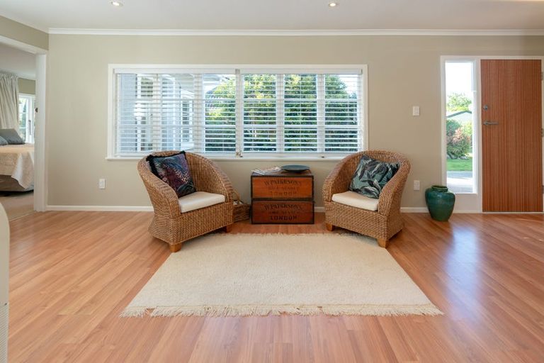 Photo of property in 450 Te Moana Road, Waikanae, 5036