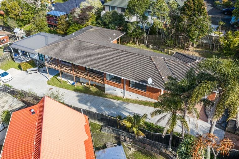 Photo of property in 176 Sturges Road, Henderson, Auckland, 0612