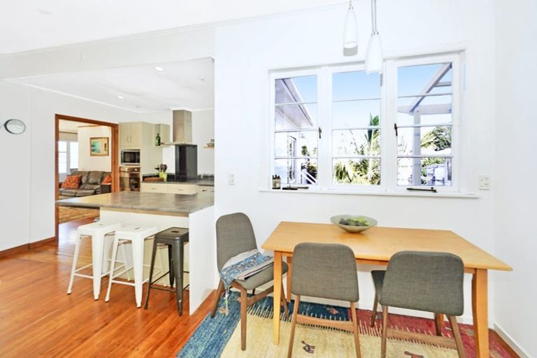 Photo of property in 12 Cameron Road, Te Puke, 3119