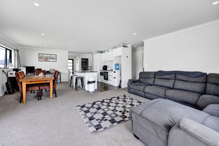 Photo of property in 48 County Drive, Hawera, 4610