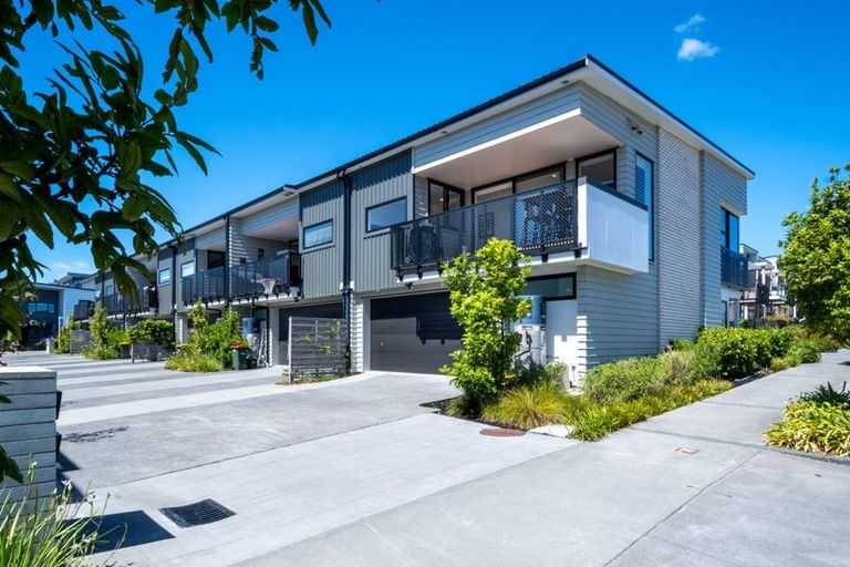 Photo of property in 1 Kaiwawao Lane, Hobsonville, Auckland, 0616