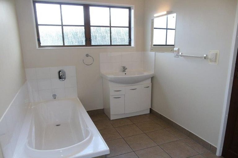 Photo of property in 195 Knights Road, Hutt Central, Lower Hutt, 5011