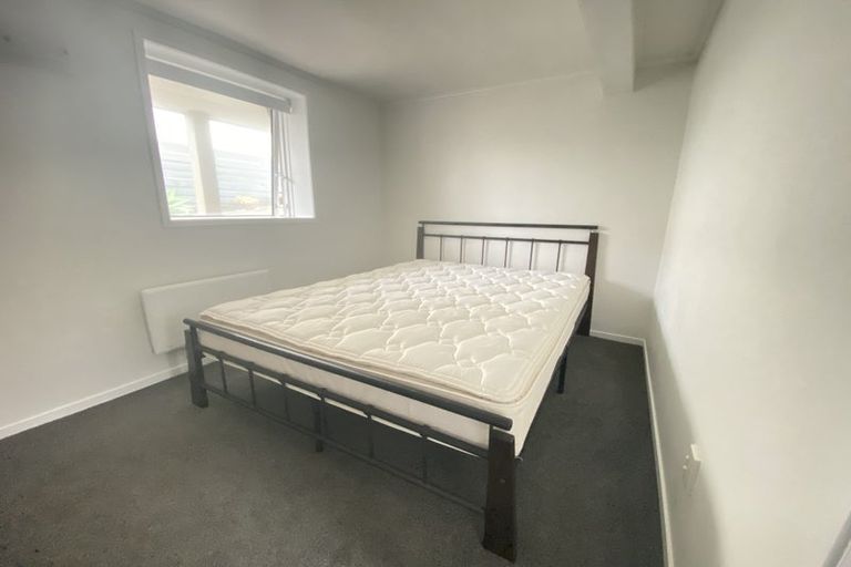 Photo of property in 42 Pitau Road, Mount Maunganui, 3116