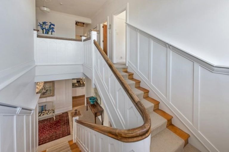 Photo of property in 102 Bolton Street, Kelburn, Wellington, 6012