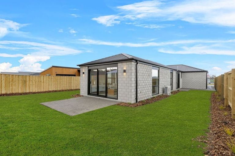 Photo of property in 25 Herridge Street, Woodend, 7691