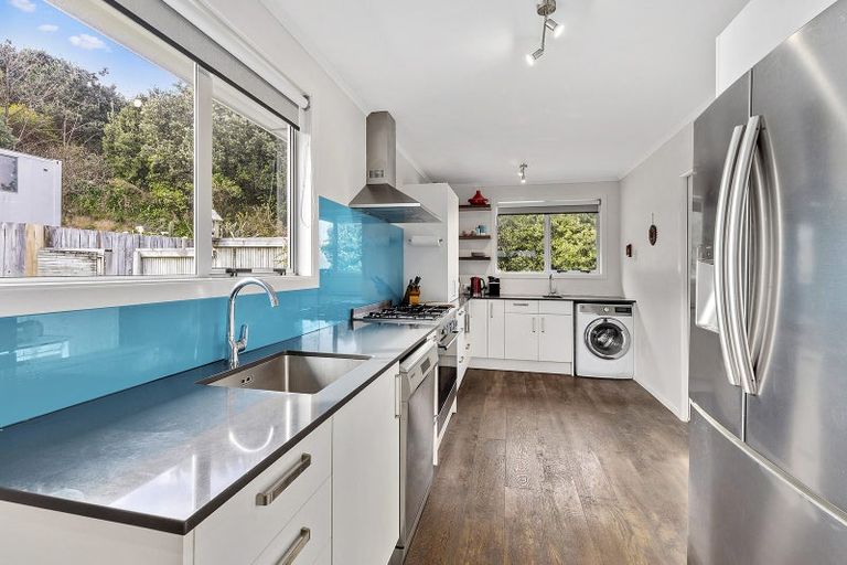 Photo of property in 16 Owhiti Street, Titahi Bay, Porirua, 5022