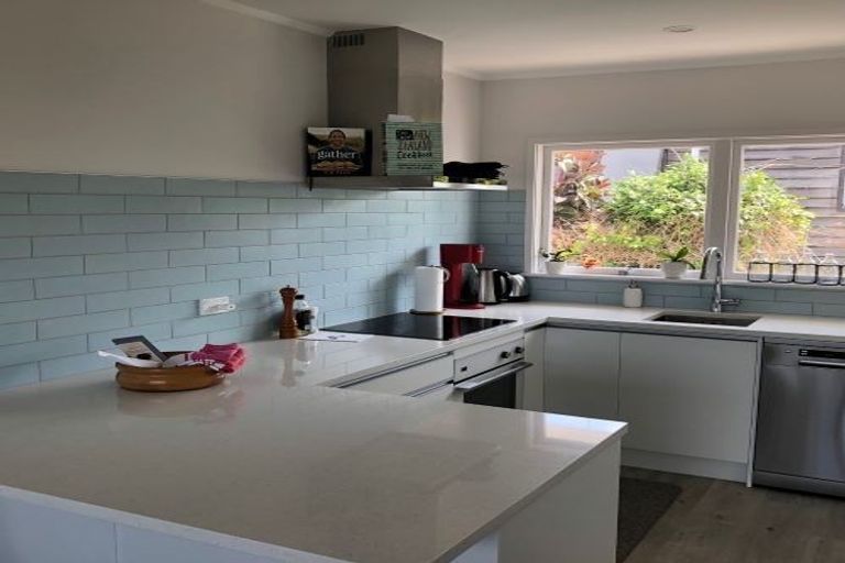 Photo of property in 3/12 Aramoana Avenue, Devonport, Auckland, 0624