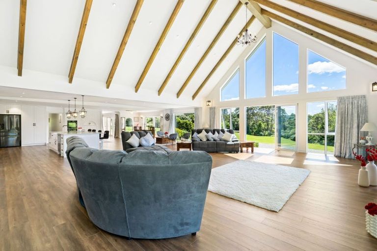 Photo of property in 105 Grassmere Road, Henderson Valley, Auckland, 0612