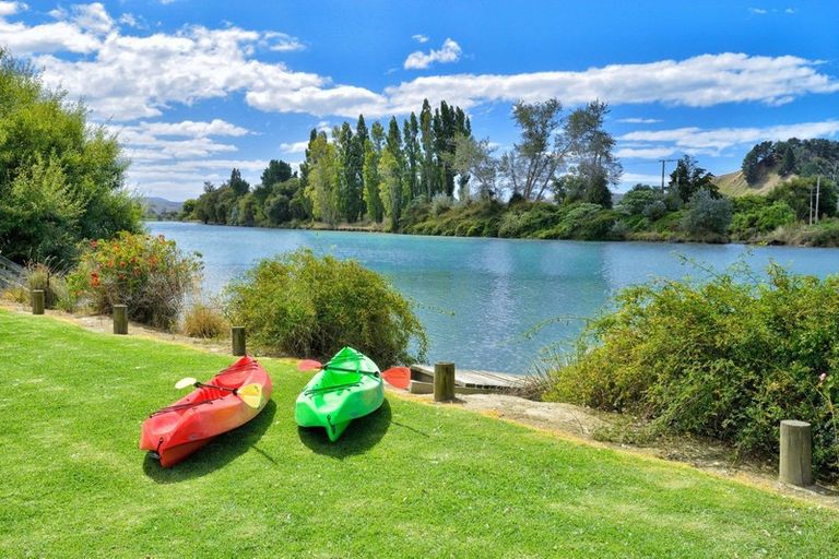 Photo of property in 128 Tauwhareparae Road, Tolaga Bay, 4077