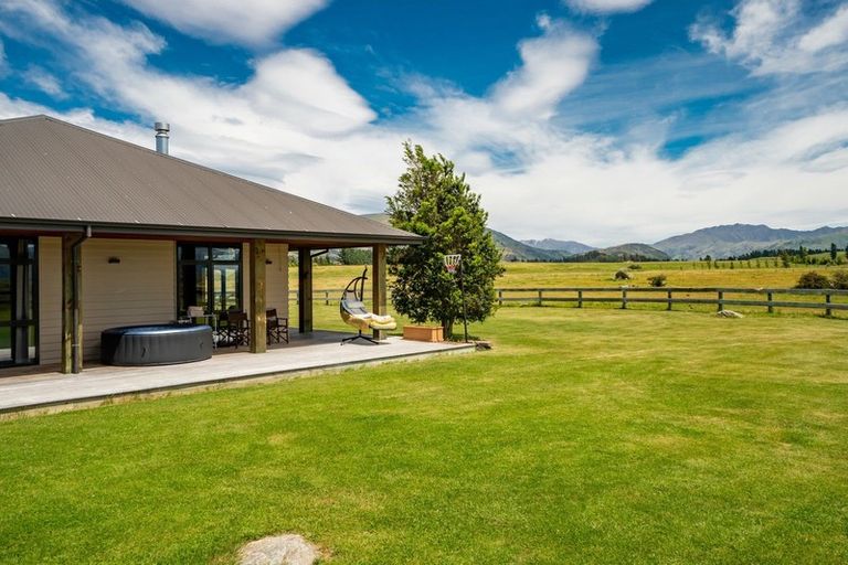 Photo of property in 182 Stevenson Road, Wanaka, 9382