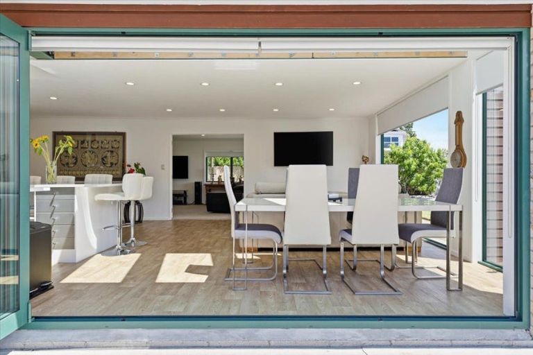 Photo of property in 72 Palm Beach Boulevard, Papamoa Beach, Papamoa, 3118