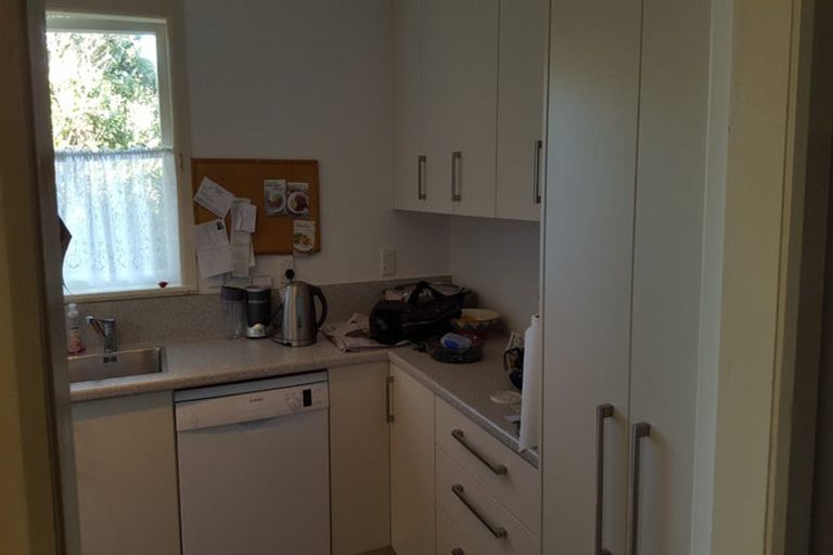 Photo of property in 48 Moana Road, Kelburn, Wellington, 6012