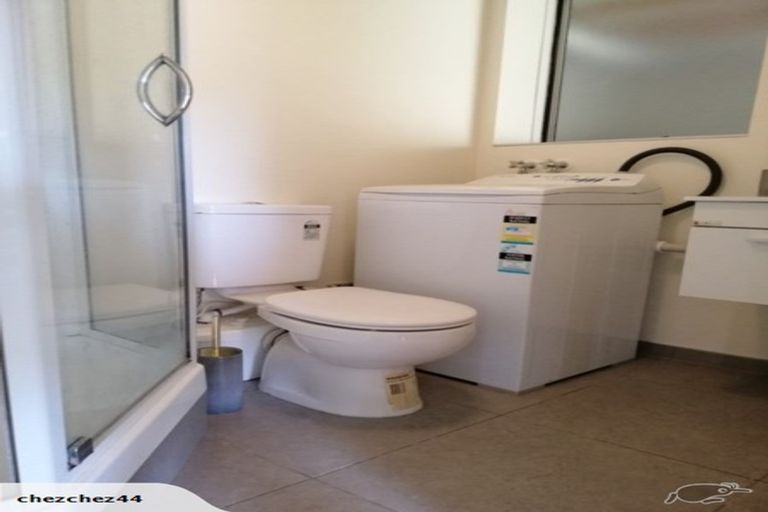 Photo of property in 110 Weatherly Road, Torbay, Auckland, 0630