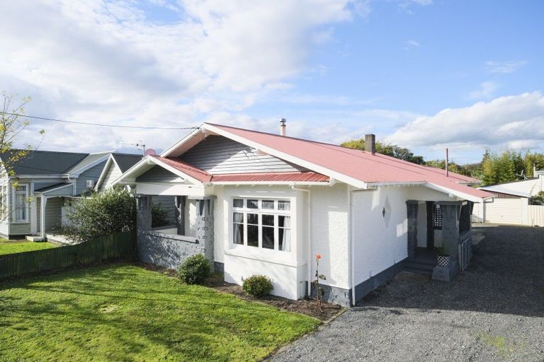 Photo of property in 25 Swinburn Street, Dannevirke, 4930