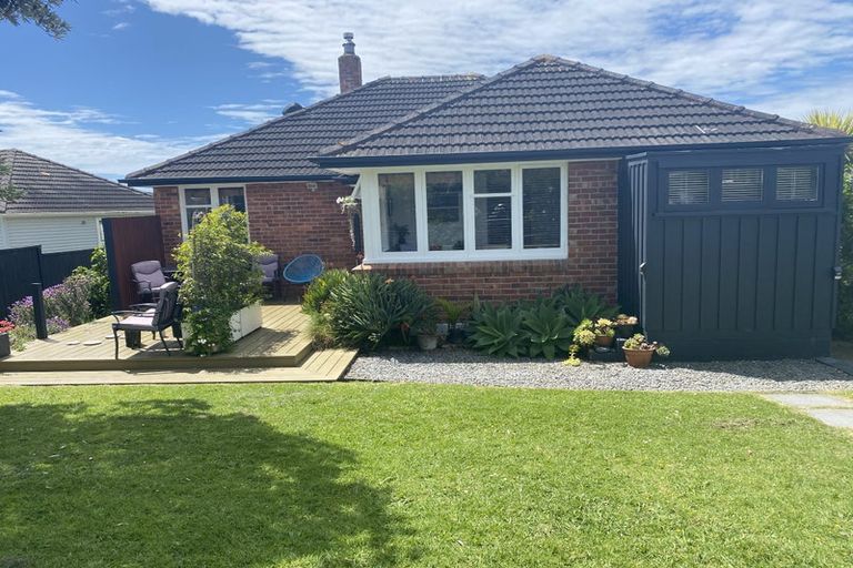 Photo of property in 44 Philomel Crescent, Bayswater, Auckland, 0622