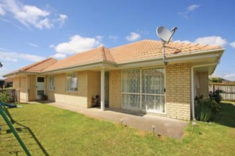 Photo of property in 15 Robin Brooke Drive, Flat Bush, Auckland, 2019