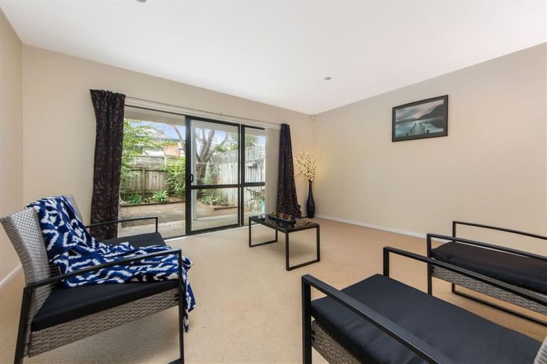 Photo of property in 3/31 Lucienne Drive, Ranui, Auckland, 0612