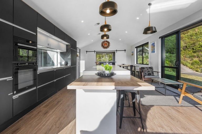 Photo of property in 13 Sparrowhawk Way, Kinloch, Taupo, 3377