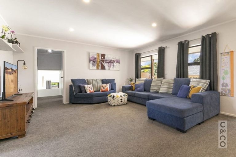 Photo of property in 9 Duke Street, Riverhead, 0820