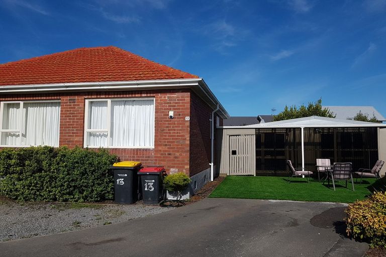 Photo of property in 13 Broadbent Street, Riccarton, Christchurch, 8041