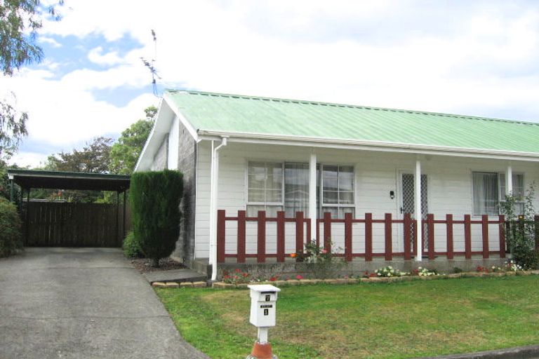 Photo of property in 1/7 Cederholm Grove, Brown Owl, Upper Hutt, 5018