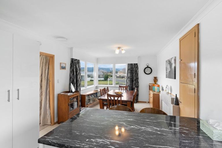 Photo of property in 1 Glen Street, Levin, 5510