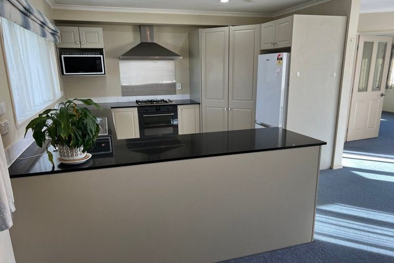 Photo of property in 49 Chesterfield Mews, Russley, Christchurch, 8042