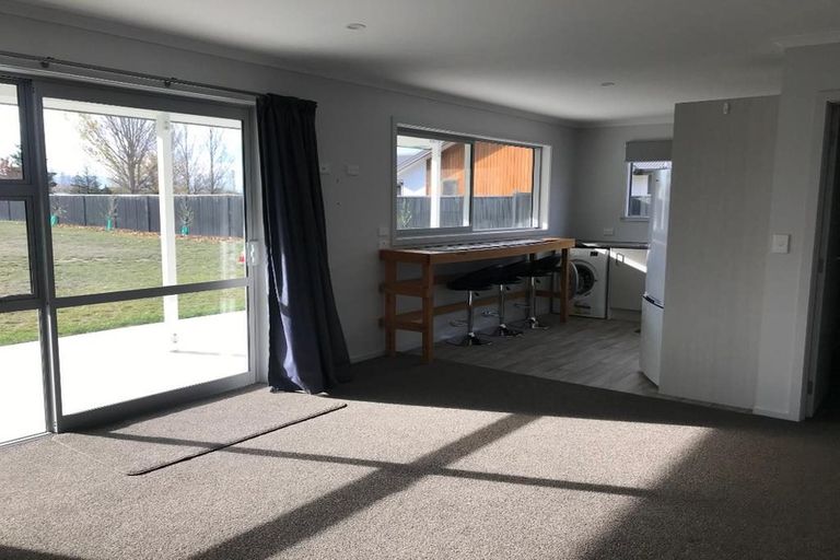 Photo of property in 20 Pisa Moorings Road, Mount Pisa, Cromwell, 9383