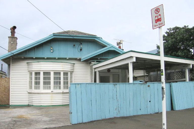 Photo of property in 95 Onepu Road, Lyall Bay, Wellington, 6022