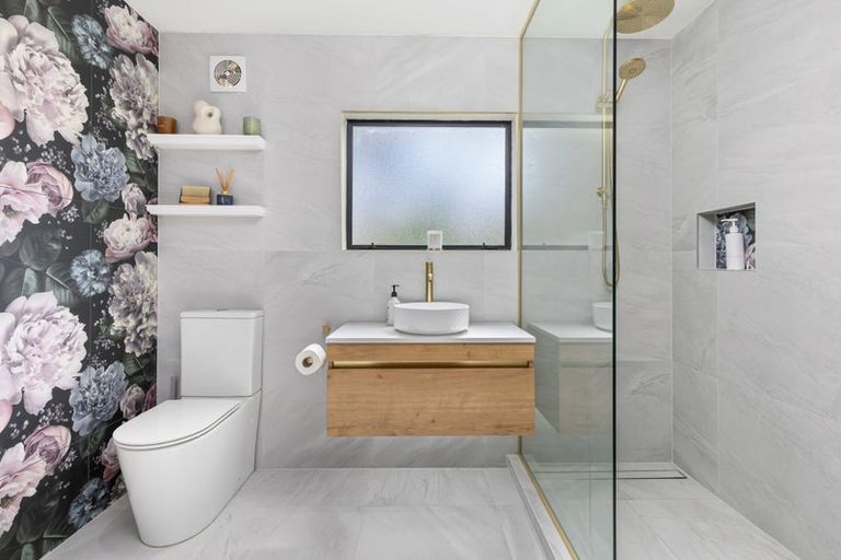 Photo of property in 1/98 Astley Avenue, New Lynn, Auckland, 0600