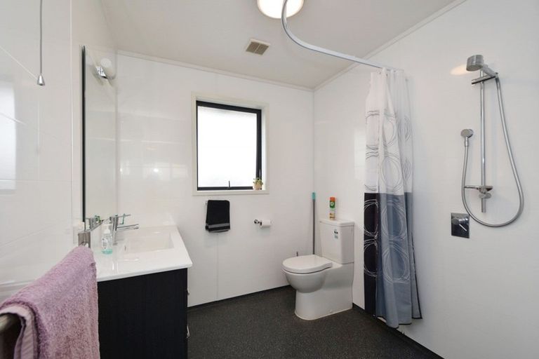 Photo of property in 18 Majestic Chance, Seaward Bush, Invercargill, 9812