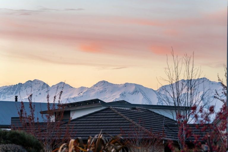 Photo of property in 1 Turnbull Crescent, Wanaka, 9305