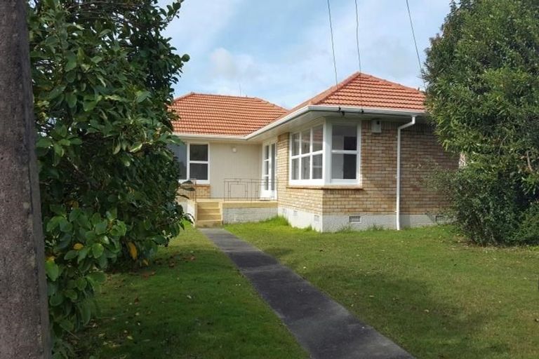 Photo of property in 48 Lynmore Drive, Hillpark, Auckland, 2102