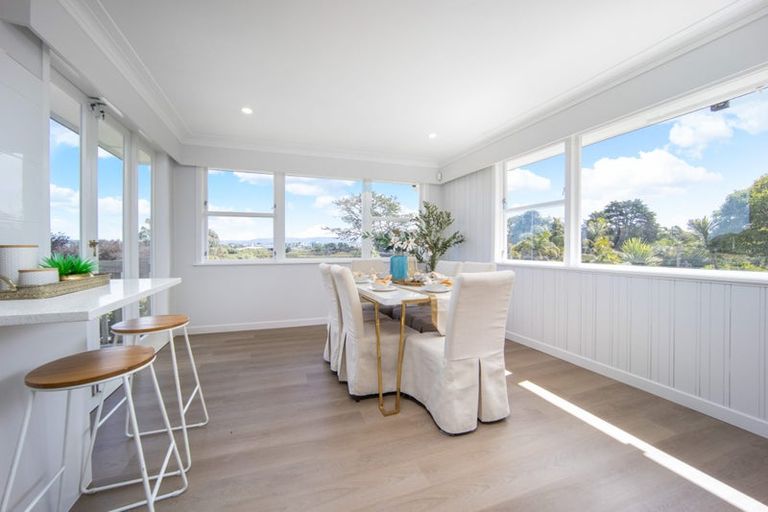 Photo of property in 20 Waione Avenue, Te Atatu Peninsula, Auckland, 0610