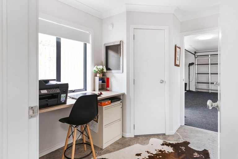 Photo of property in 16 Olive Close, Omokoroa, 3114