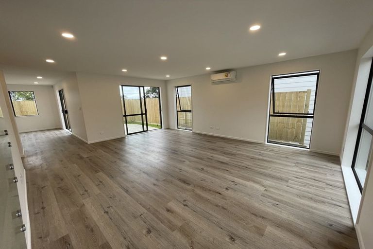 Photo of property in 27b Sunnyside Road, Sunnyvale, Auckland, 0612