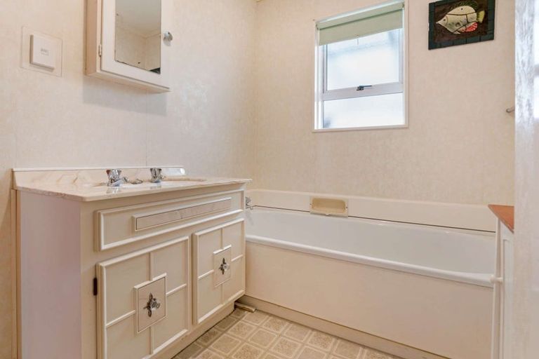 Photo of property in 19 Tainui Street, Castlecliff, Whanganui, 4501