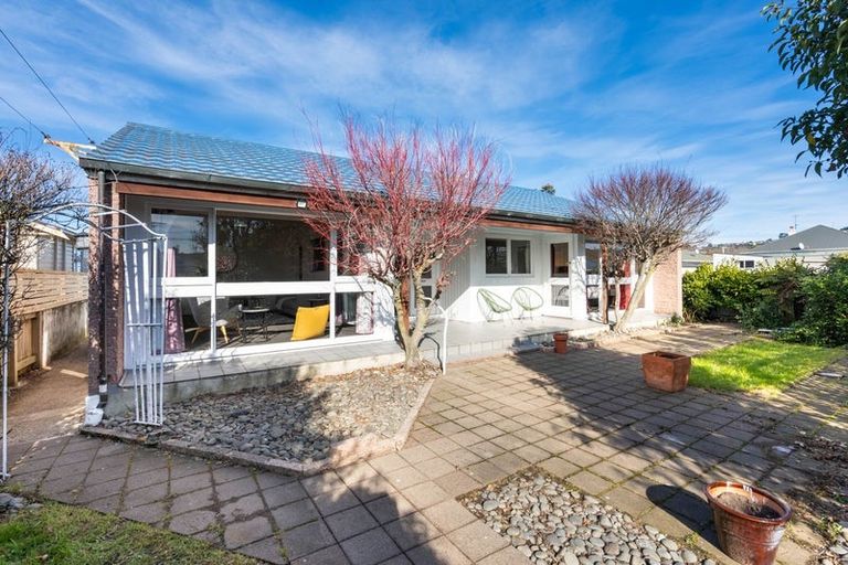Photo of property in 267 Oxford Street, South Dunedin, Dunedin, 9012