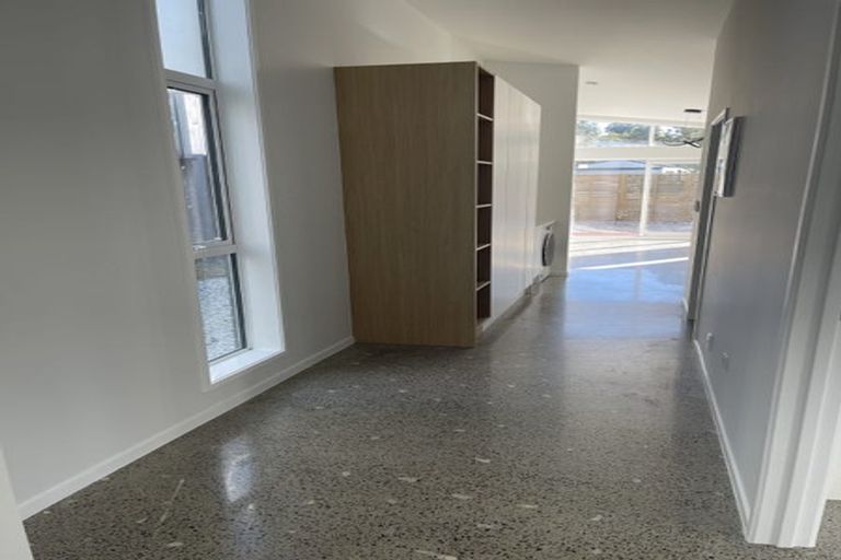 Photo of property in 21a Garton Drive, Massey, Auckland, 0614