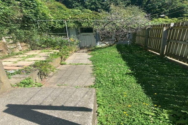 Photo of property in 78 Mcalpine Avenue, Mount Cook, Wellington, 6011