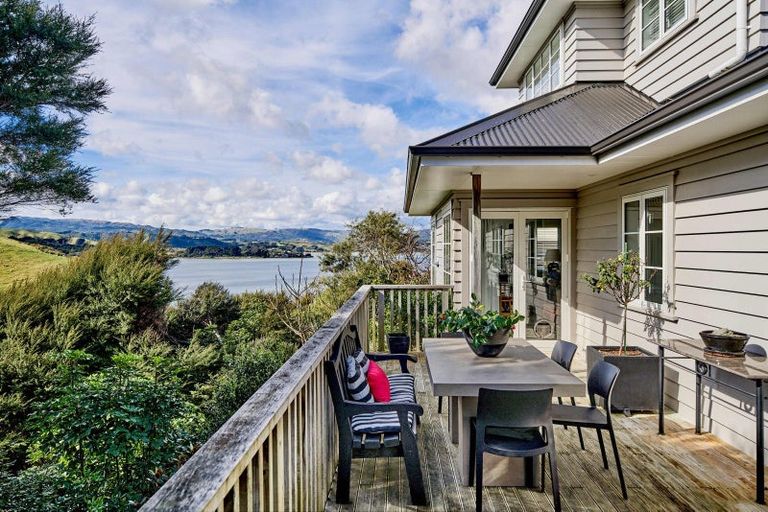 Photo of property in 21 Pendennis Point, Camborne, Porirua, 5026