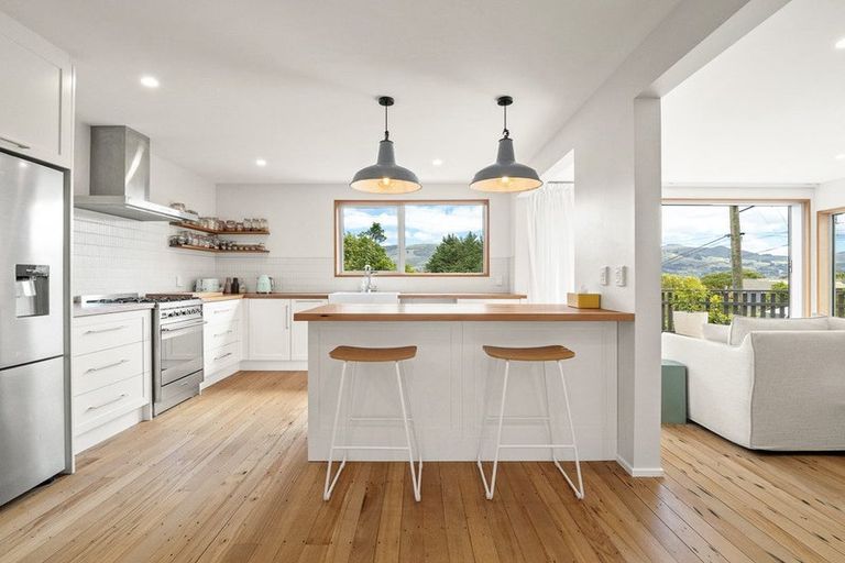 Photo of property in 18 Marion Street, Macandrew Bay, Dunedin, 9014