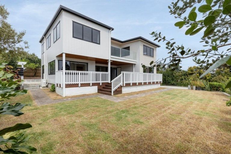 Photo of property in 1 Coppelia Avenue, Omokoroa, 3114